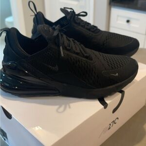 Nike Air Max 270